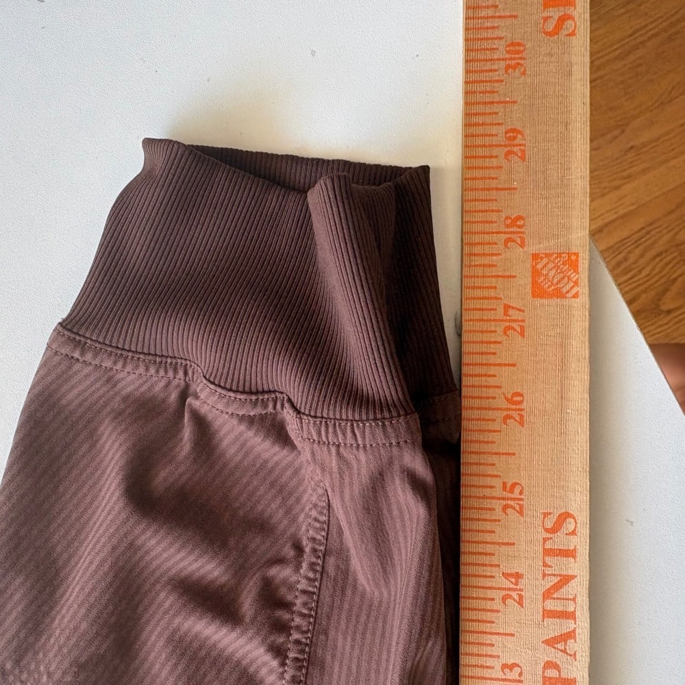 Lululemon Beyond the Studio Jogger Women 12 Brown Ribbed High Rise Pant LW5ENMS - Picture 7 of 9